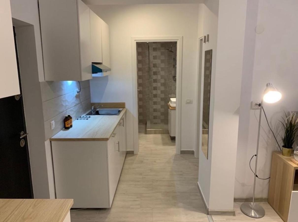 Retreat Luxury Apartment Near Presidential Palace Bucharest Luaran gambar