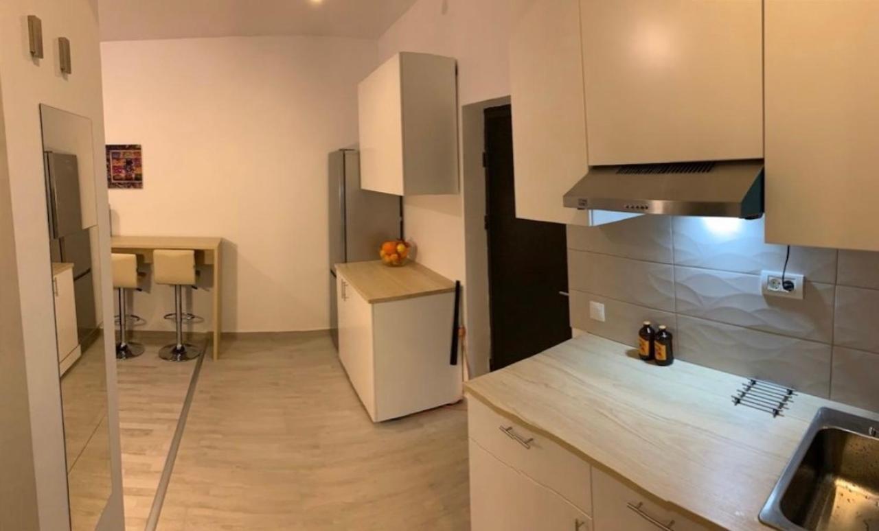 Retreat Luxury Apartment Near Presidential Palace Bucharest Luaran gambar